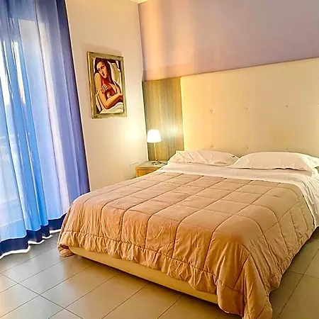 Victoria Hotel 3*